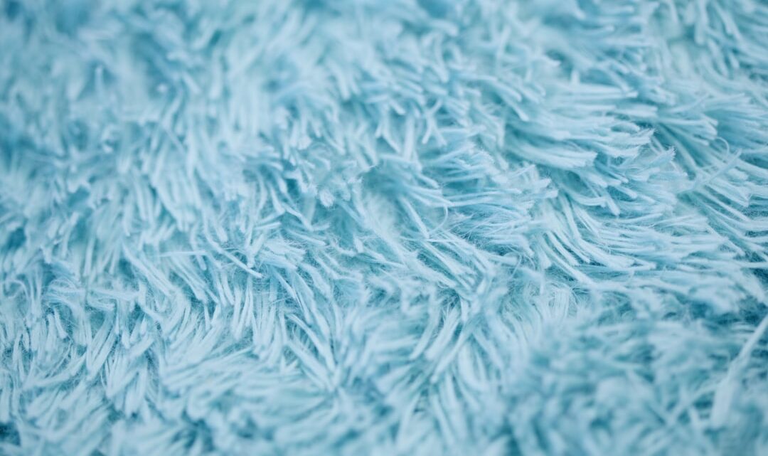 Turquoise als accentkleur in de babykamer