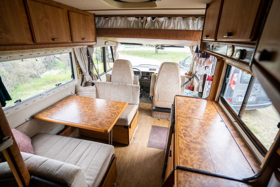 Gordijnen caravan stylen: persoonlijkheid toevoegen aan je reiservaring