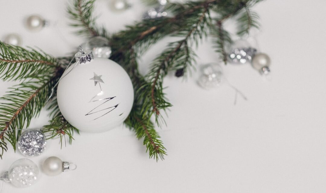 Minimalistisch kerstdecor: elegantie in eenvoud