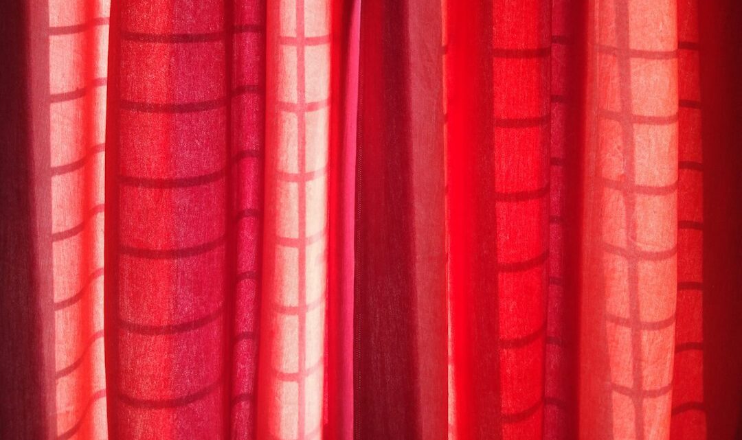 Art deco gordijnen kiezen: tips voor een glamoureus najaar